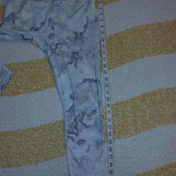 Athleta Brand Women's Size Medium Leggings Bottoms - Picture 4 of 10